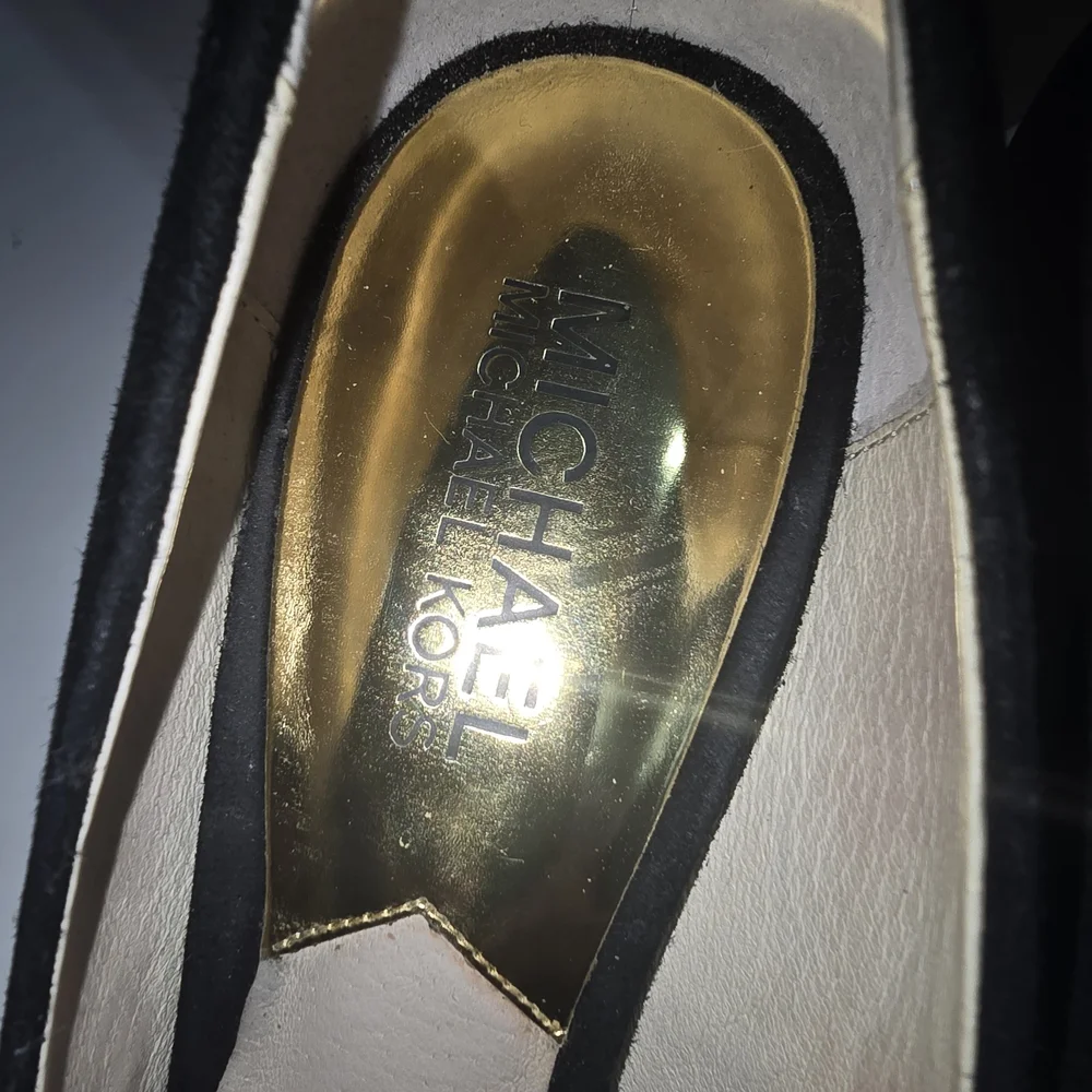 Michael Kors Women's Black Heels - Picture 8 of 10